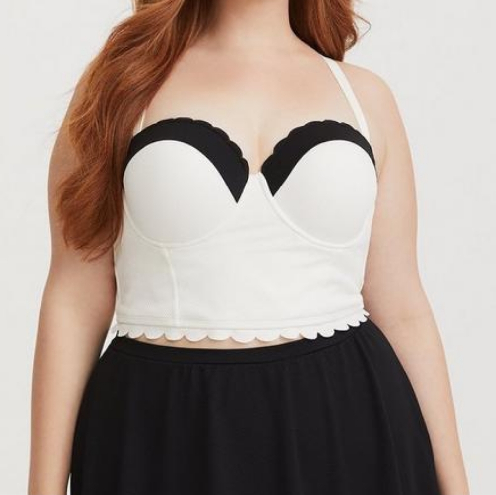 Torrid Sizd 0 Black & Ivory Push-Up Strapless Scalloped Midkini swim top